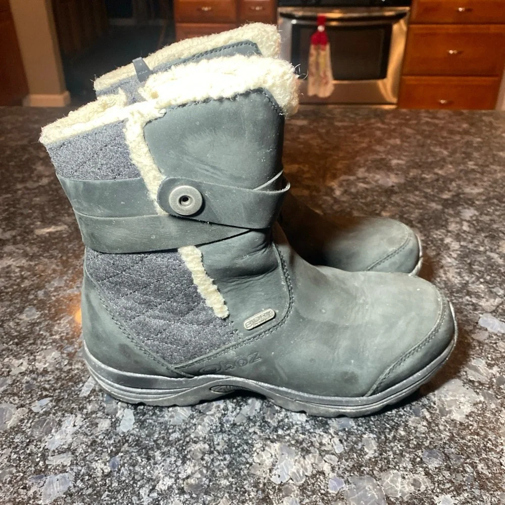 Oboz Madison Waterproof Insulated Winter Boots Womens Sz 7 Black Shearling Lined